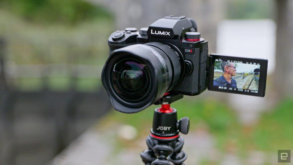 <p>Panasonic G9 II mirrorless camera review</p>
