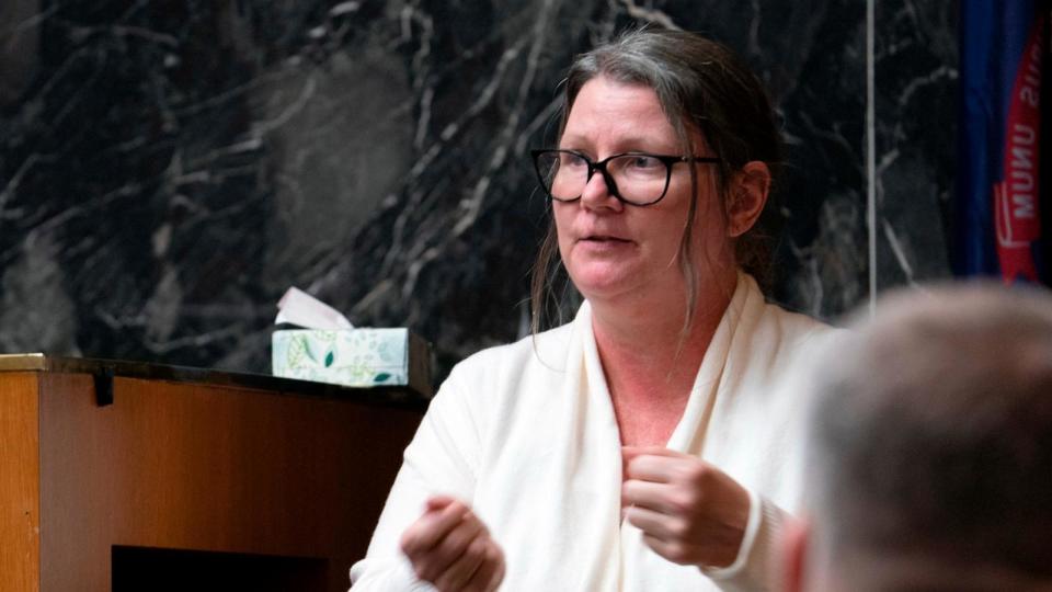 PHOTO: Jennifer Crumbley testifies during her trial, Thursday, Feb. 1, 2024, in Pontiac, Mich. Crumbley, 45, is charged with involuntary manslaughter. (Mandi Wright/Detroit Free Press via AP, Pool)