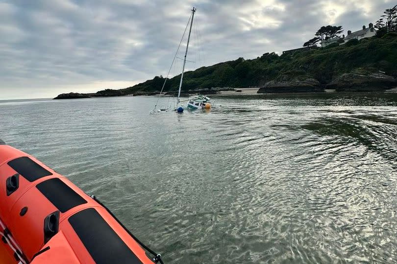 Criccieth RNLI at the scene of a sinking yacht