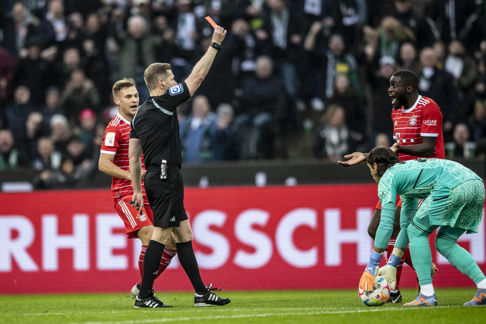 MOENCHENGLADBACH, GERMANY - FEBRUARY 18: Dayot Upamecano of FC Bayern Muenchen sees the red card during the Bundesliga match between Borussia Moenchengladbach and FC Bayern Muenchen at Borussia-Park on February 18, 2023 in Moenchengladbach, Germany. (Photo by Christian Verheyen/Borussia Moenchengladbach via Getty Images)