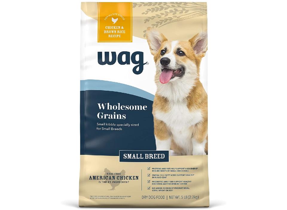 Wag's small breed dry dog with chicken and brown rice supports your pup's immune system.