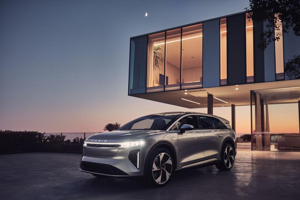 2025 lucid motors gravity