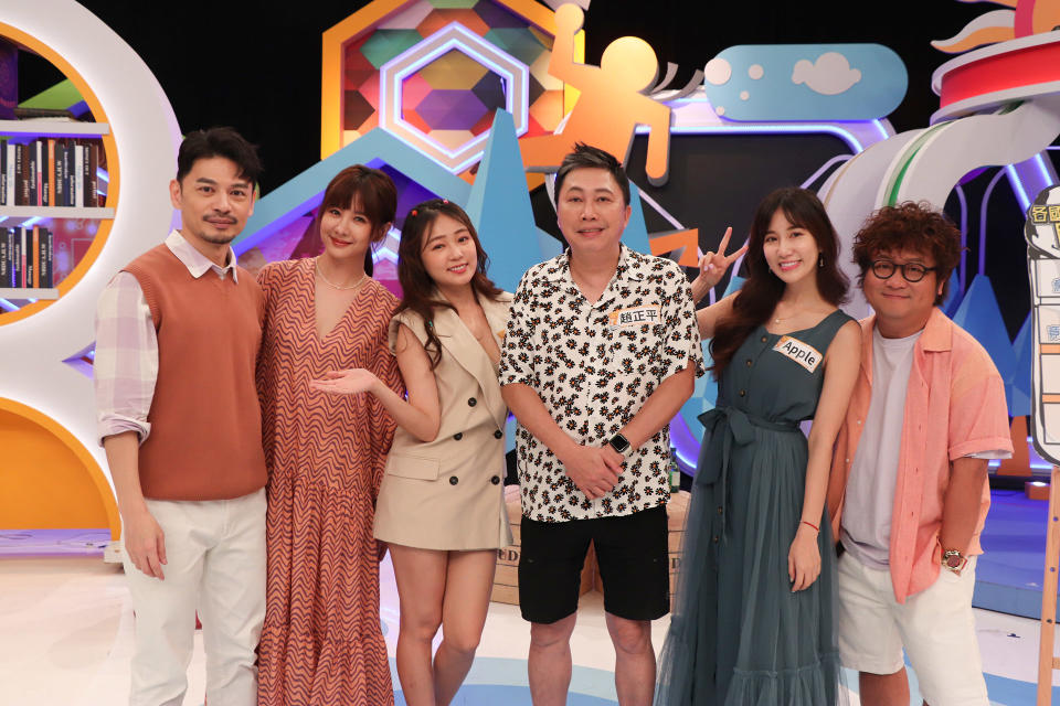 詹子晴上節目《同學來了》，（左起）阿Ken、安心亞、詹子晴、趙正平、Apple、納豆。（圖／中天綜合台提供）