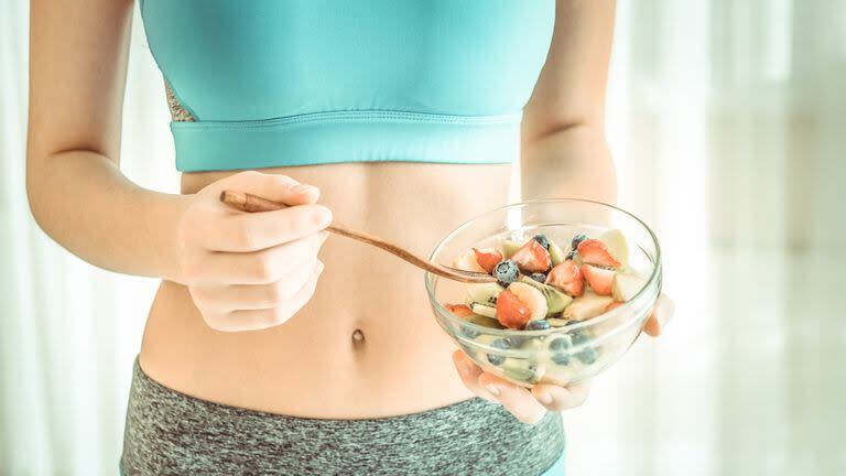 Alimentación saludable y ejercicio físico, una combinación clave para evitar que vuelvan los kilos que se bajaron con dieta