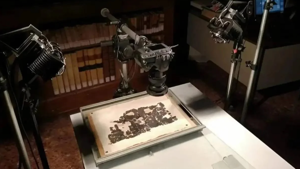  An aerial view of the papyrus during the analysis. . 