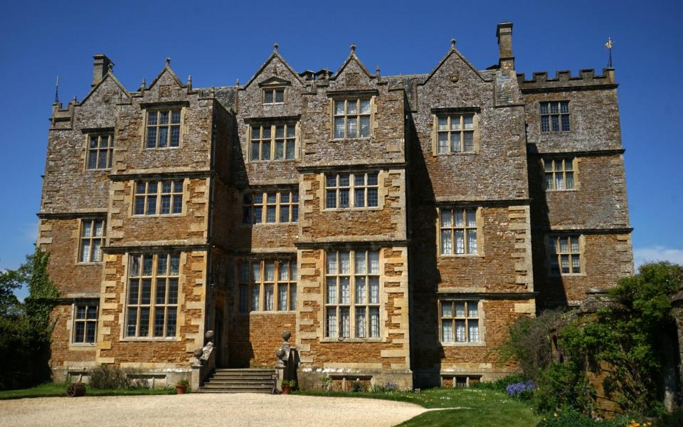 Chastleton House in Oxfordshire - Universal History Archive/Universal Images Group Editorial