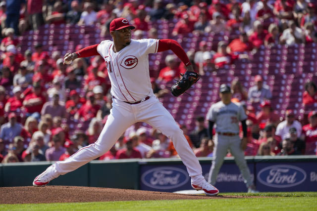 Cincinnati Reds Get Troubling Injury Update on Starting Pitcher Hunter  Greene - Fastball