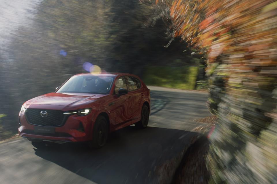 2022_mazda_cx-60_global_act_08.jpg