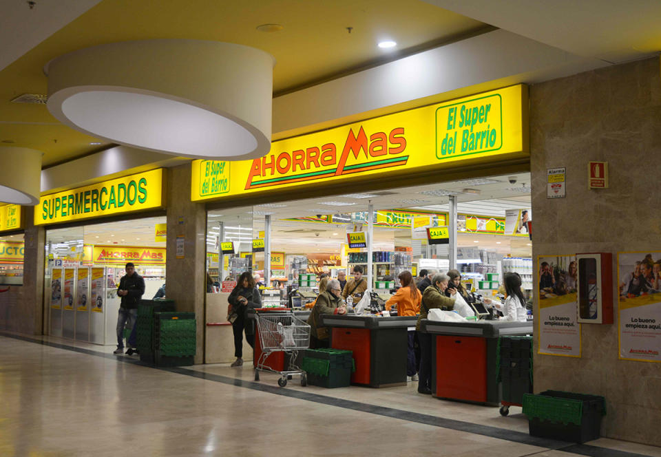 <p>Otros de los grandes triunfadores de 2018 gracias a que han logrado una cuota de mercado del 11,8%, 0,5% más que en 2017. Algunos de los supermercados más exitosos han sido: Ahorramas, Alimerka, Condis, Consum o Gadisa.<br>Foto: Centro Comercial Álcala Norte </p>