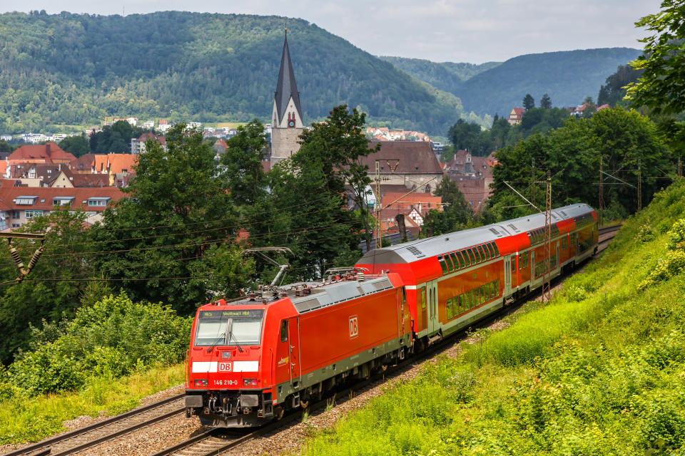 Bei einem Zugunglück nahe Garmisch-Partenkirchen kamen mehrere Menschen ums Leben (Symbolbild: Getty Images)