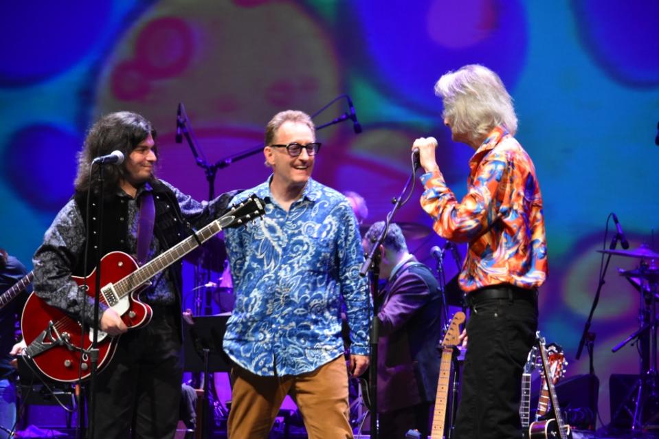 Tom Kenny (center) with Nicholas Guzman (left) and Lenny Kaye at the Wild Honey ‘Nuggets’ concert (Chris Willman/Variety)