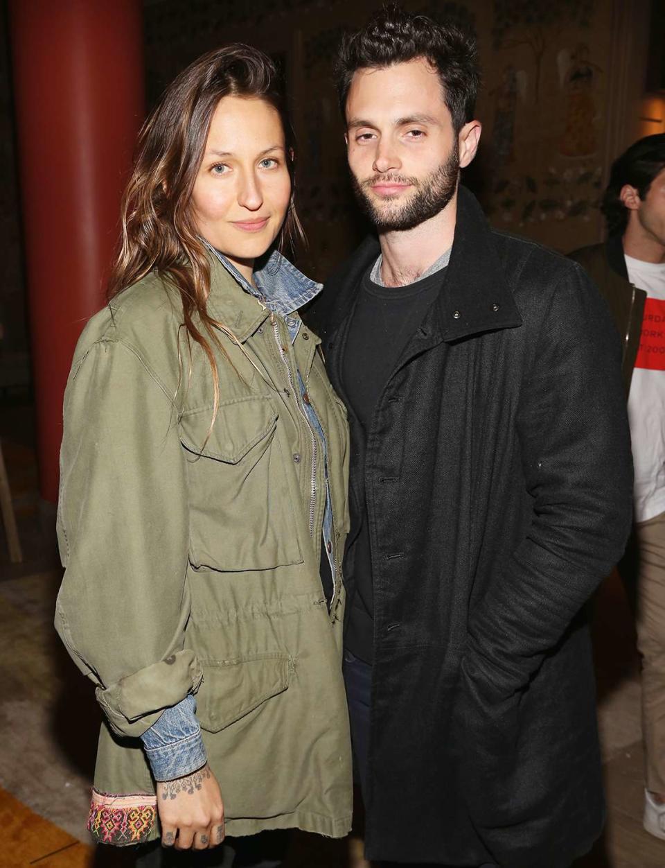 Domino Kirke and Penn Badgley