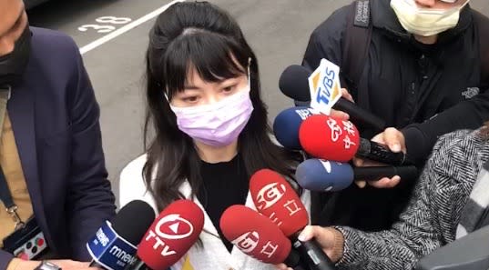 林秉樞經初步訊問坦承，自己有動手打人及拍攝不雅照，但他聲稱在施暴過程中「高嘉瑜也有還手」。（圖／中天新聞）