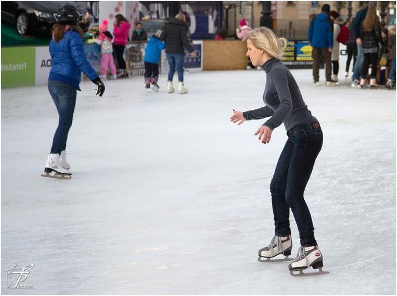 Patinar sobre hielo, mejor cuando se hace voluntariamente. (Imagen creative commons vista en SnappyGoat).