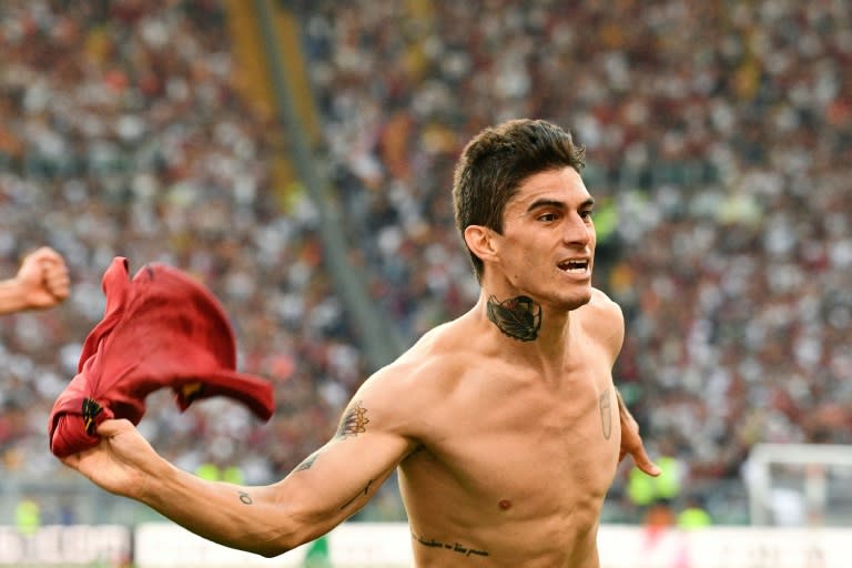 Roma's midfielder Diego Perotti celebrates after scoring on May 28, 2017