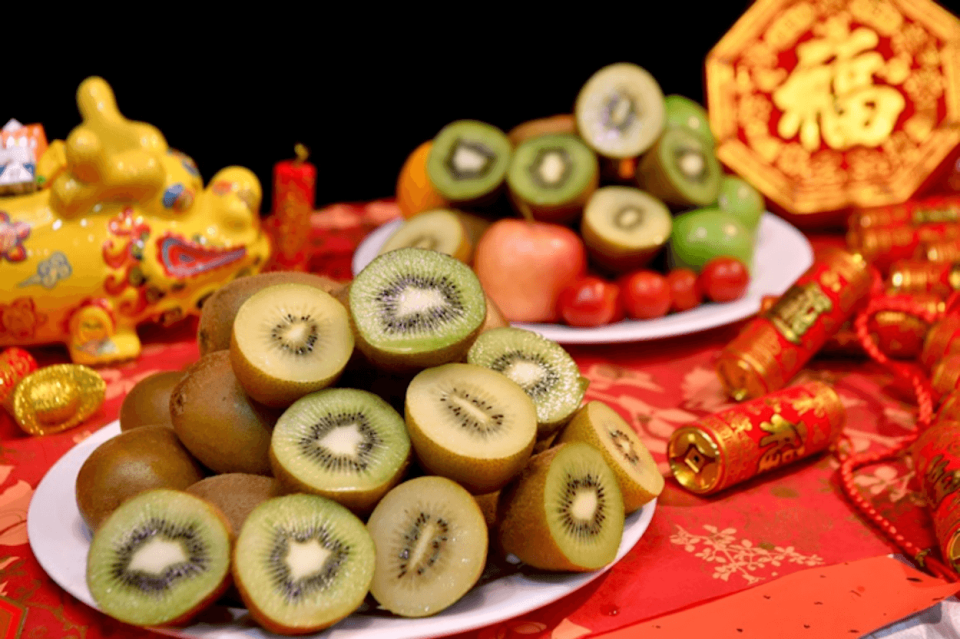 ▲金綠雙色的奇異果符合豬年開運色，健康又招財。(圖 / 台灣癌症基金會)