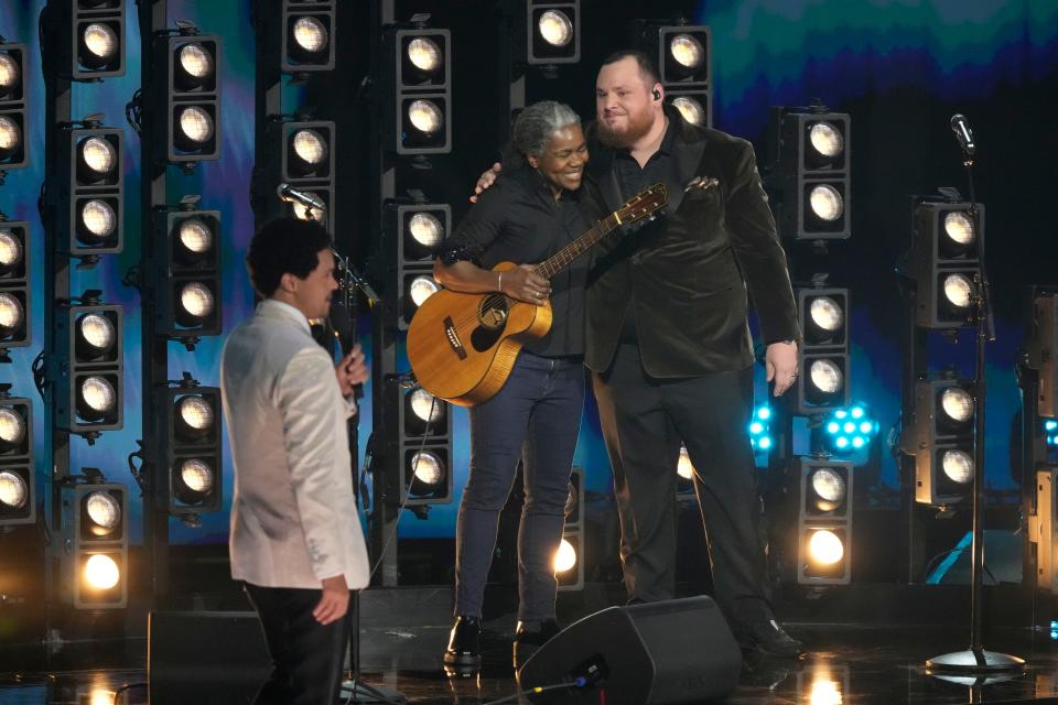 Tracy Chapman and Luke Combs perform "Fast car" during the 66th  Grammy Awards at Crypto.com Arena in Los Angeles on Feb. 4.
