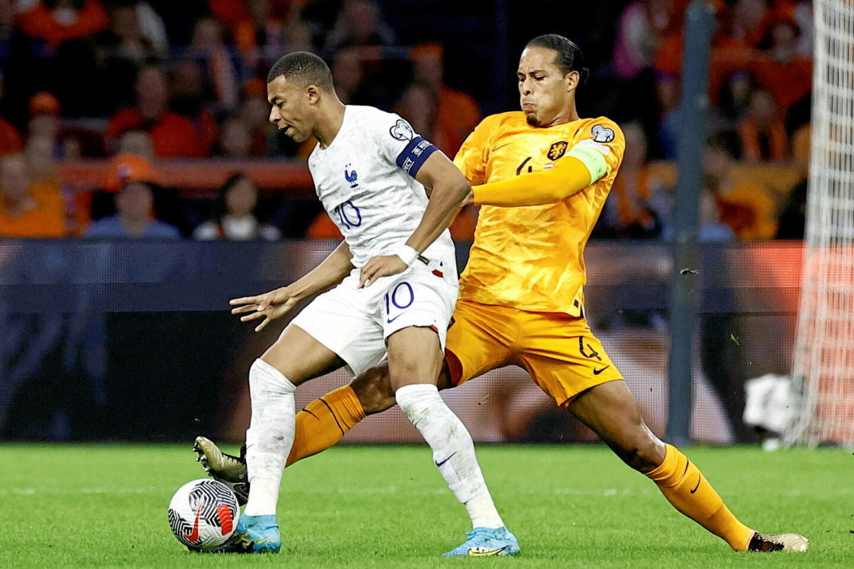 Kylian Mbappé fera de nouveau face aux Pays-Bas de Virgil van Dijk en juin prochain.  - Credit:KENZO TRIBOUILLARD / AFP