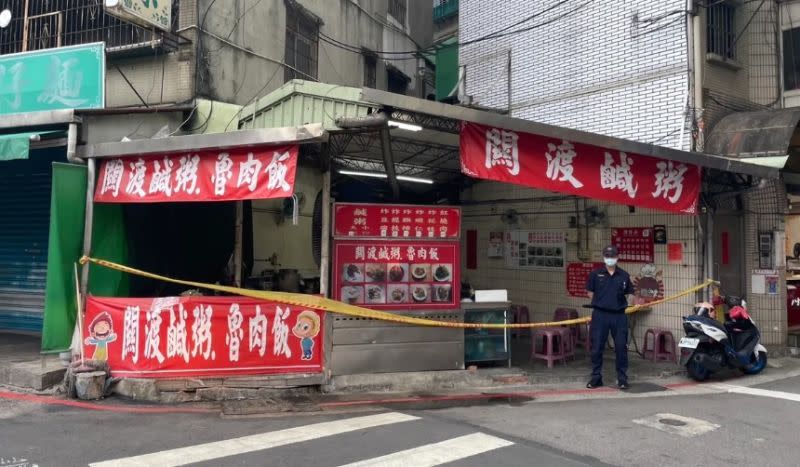 ▲台北市北投「關渡鹹粥」潘姓老闆娘日前慘遭槍殺，今（13）日士林地檢署完成遺體相驗，從潘女胸口取出子彈，遺體先發還家屬處理後事，詳細死因仍待進一步鑑定。（圖／翻攝畫面） 