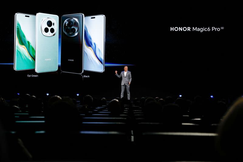 Honor presents new products, ahead of 2024 MWC
