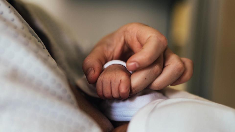 PHOTO: Mother's hand holding her newborn baby's hand in the hospital. (STOCK PHOTO/Getty Images)