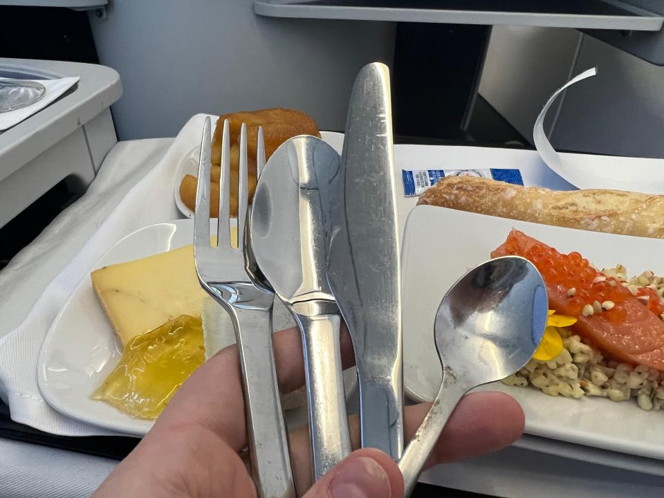Flying on La Compagnie all-business class airline from Paris to New York — silverware.