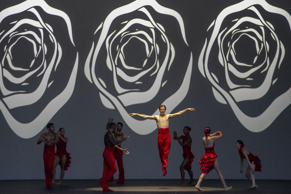 Dancers with Ballet Hispanico perform "Linea Recta" by Annabelle Lopez Ochoa during the BAAND Together Dance Festival, Tuesday, July 25, 2023, at Lincoln Center in New York. (AP Photo/Mary Altaffer)