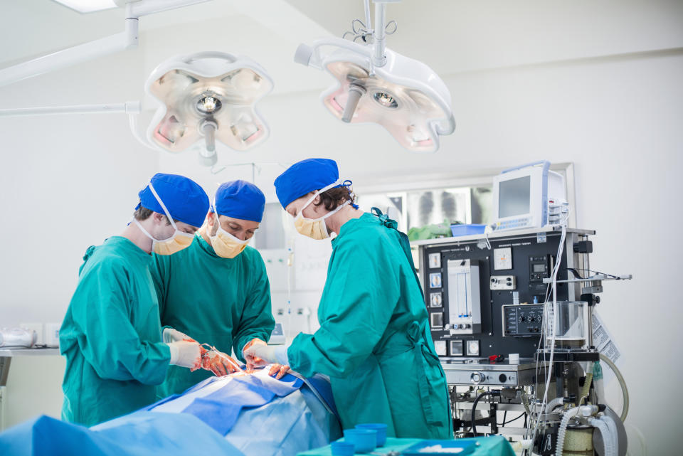 New research may point to significant gender bias regarding the consequences when female surgeons make mistakes versus their male counterparts. (Photo: Getty Images)