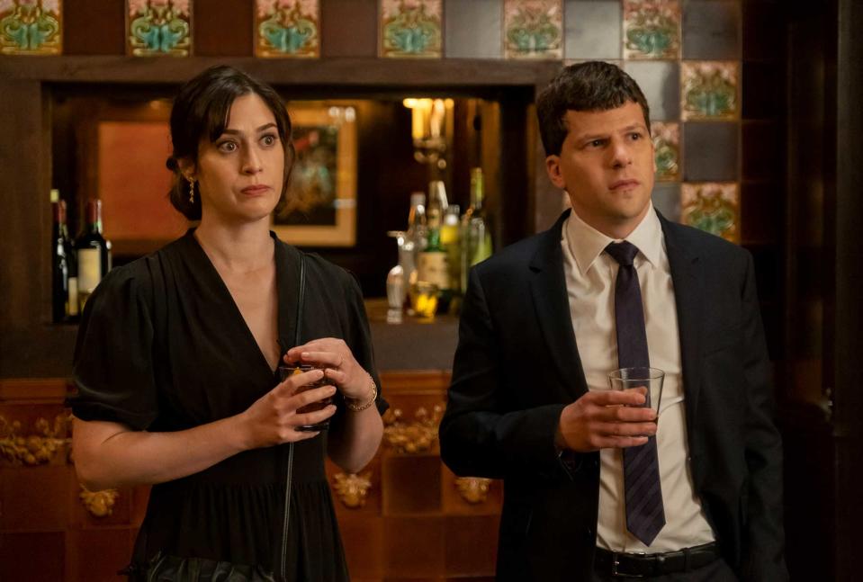 “FLEISHMAN IS IN TROUBLE”  - Pictured (L-R):  Lizzy Caplan as Libby Epstein, Jesse Eisenberg as Toby Fleishman. 