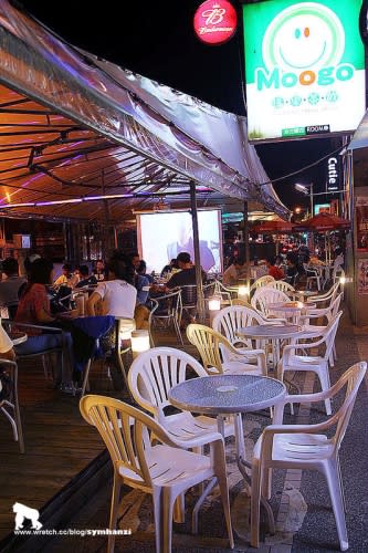 台南．南台灣最美的藝術大道~《海安路酒吧街 / 台客夜市》