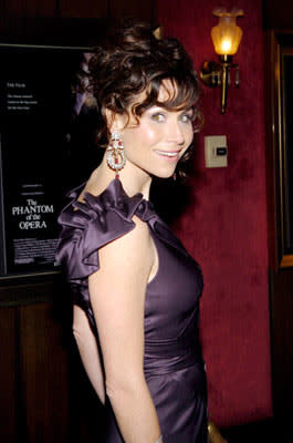 Minnie Driver at the New York premiere of Warner Brothers' Andrew Lloyd Webber's The Phantom of the Opera