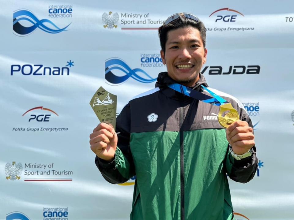 賴冠傑在輕艇世界盃波蘭波茲南站的單人加拿大式500公尺勇奪第一，也寫下台灣輕艇選手第一面國際賽金牌紀錄。（圖：輕艇協會提供）