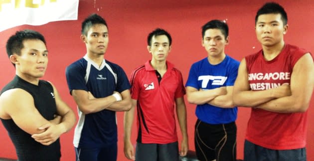 Bronze medallists (from L-R) Aaron Koh, Eddy Khidzer, Gabriel Huang, Toh Xin Ran and Sean Lee. (Yahoo! Photo)