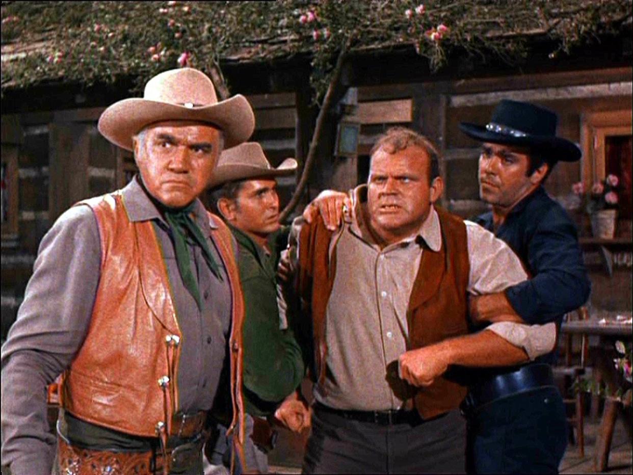 Echte Kerle, gute Männer, von links: Ben Cartwright (Lorne Greene), Little Joe (Michael Landon), Hoss (Dan Blocker) und Adam (Pernell Roberts). Die "Bonanza"-Staffeln wurden vor etwa einem Jahrzehnt vom Label Pierrot Le Fou auf DVD veröffentlicht. Ein nostalgieseliger Blick auf diese Serie lohnt sich nicht nur für eingefleischte Westernfans. (Bild: Pierrot Le Fou)