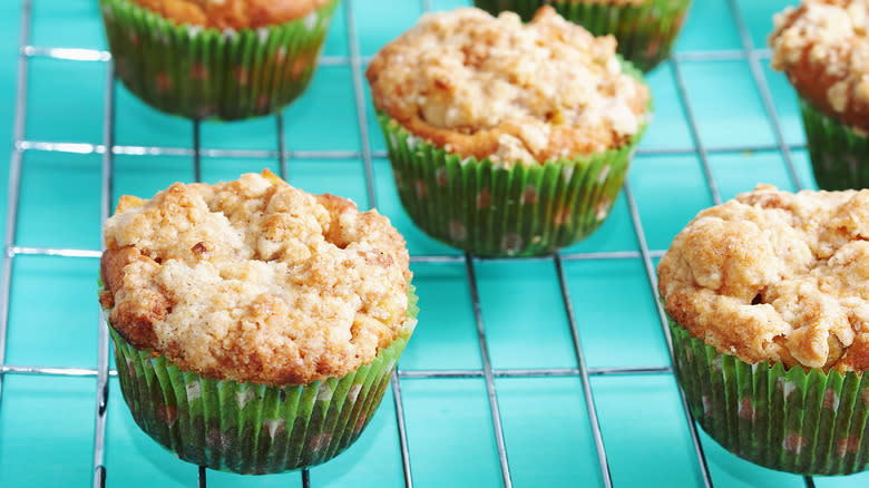 Muffins with streusel topping
