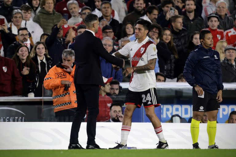 Martín Demichelis saluda a Enzo Pérez: el director técnico analiza la inclusión del volante y referente en el partido del martes con The Strongest, donde River se juega el futuro en la Copa Libertadores