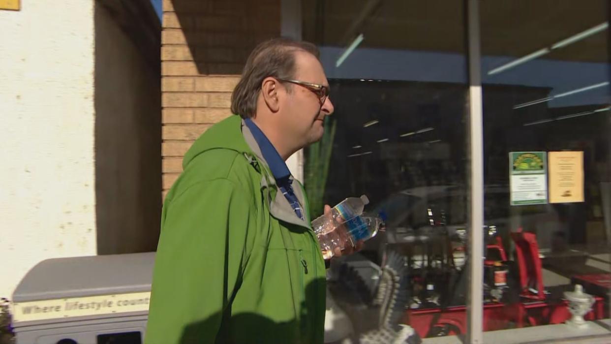 Brent Gabona leaves his sentencing hearing in Rosthern, Sask., in October 2023.  (Chanss Lagaden/CBC - image credit)