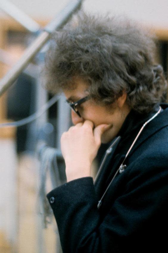 A contemplative Dylan in 1965 (Shutterstock)