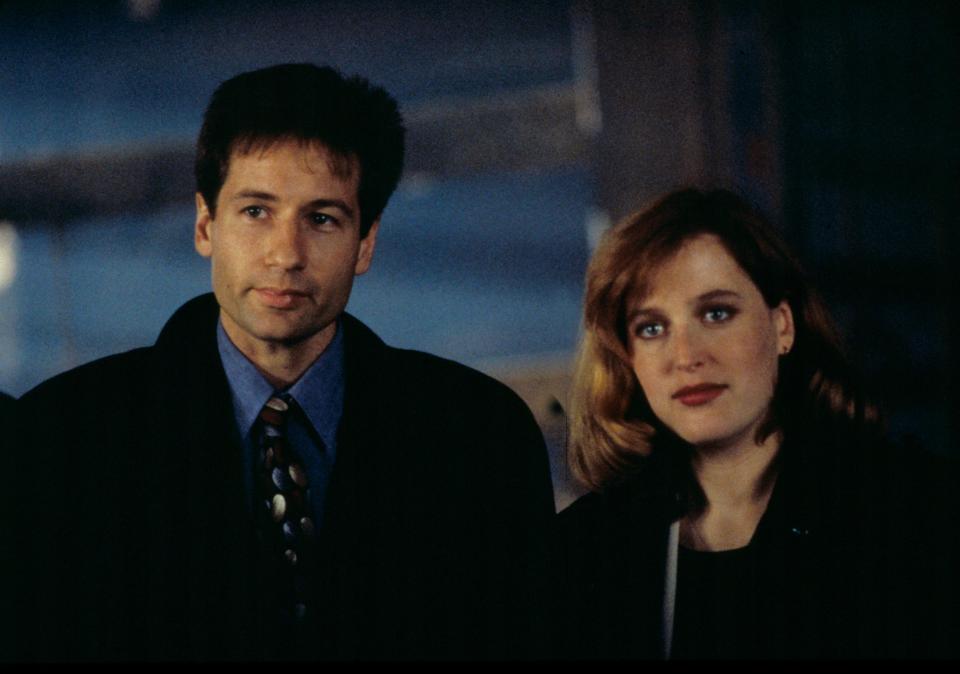 No Merchandising. Editorial Use Only. No Book Cover Usage. Mandatory Credit: Photo by Moviestore/REX/Shutterstock (1650799a) The X-files , David Duchovny, Gillian Anderson Film and Television