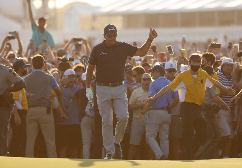 KIAWAH ISLAND, SOUTH CAROLINA - MAY 23: Phil Mickelson of the United States gives a thumbs up as he walks to the 18th green during the final round of the 2021 PGA Championship held at the Ocean Course of Kiawah Island Golf Resort on May 23, 2021 in Kiawah Island, South Carolina. (Photo by Jamie Squire/Getty Images)