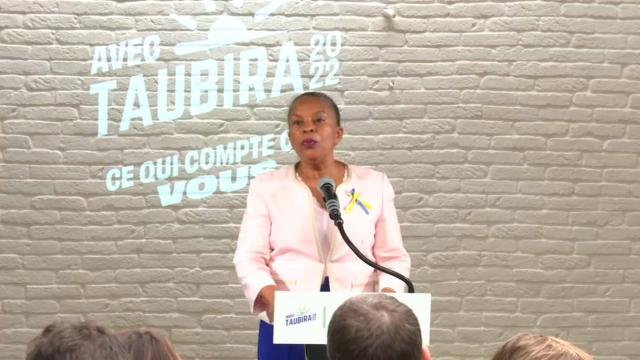 Parrainages: Christiane Taubira dénonce un empêchement de sa candidature  par certains élus