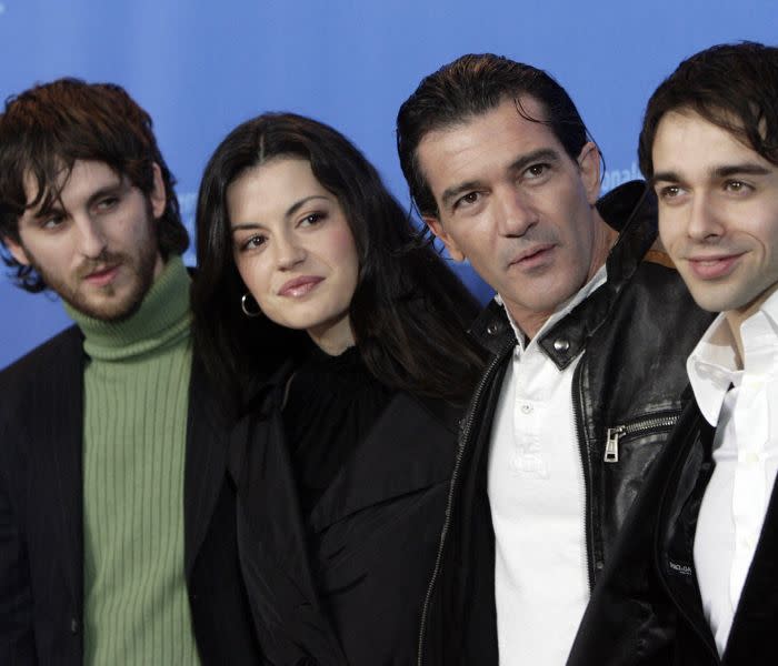 Raúl Arévalo en 2007 con Marta Nieto, Antonio Banderas y Alberto Amarilla