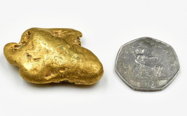 Detectorist finds largest ever gold nugget under English soil worth at  least £30k