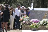 <p>Guy Bedos a été inhumé lundi dans le cimetière du petit village de Lumio, en Haute-Corse.</p>