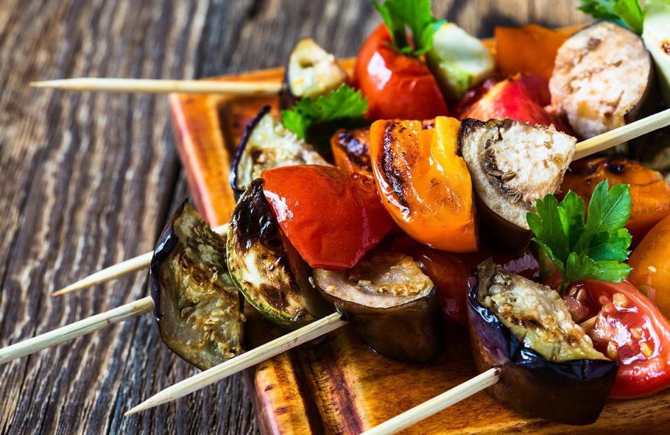 <p>Grilling is a great way to recreate some of your favorite <a href="https://www.thedailymeal.com/travel/iconic-street-foods-every-world-traveler-must-try-gallery?referrer=yahoo&category=beauty_food&include_utm=1&utm_medium=referral&utm_source=yahoo&utm_campaign=feed" rel="nofollow noopener" target="_blank" data-ylk="slk:iconic street foods;elm:context_link;itc:0;sec:content-canvas" class="link ">iconic street foods</a> such as kebabs, but don’t just throw some meat on a skewer before plopping it onto the grill. Wooden skewers can burn easily, so soak them in warm water for 30 minutes to one hour before threading any food onto them.</p>