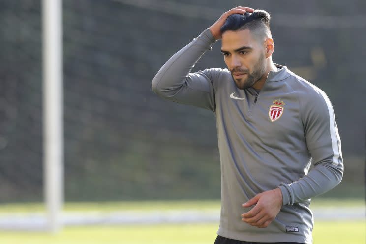 <p>Aïe ! Avant même le coup d’envoi de la rencontre, Radamel Falcao est annoncé forfait. Premier coup dur pour les Monégasques. Germain et Mbappé formeront l’attaque de l’ASM. (Photo AFP)</p>