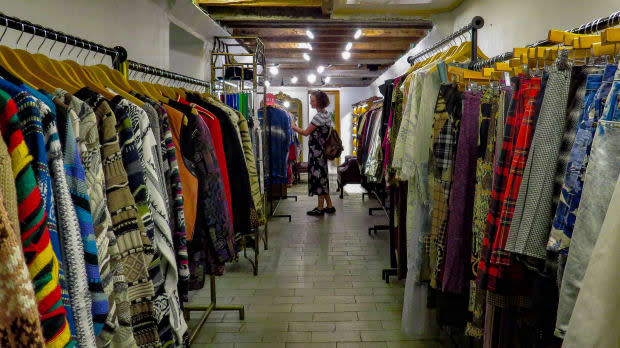 Fashionista s Insider Guide to Thrift Shopping in Mexico City