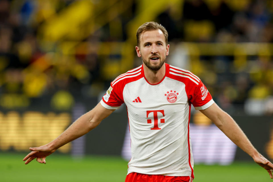 DORTMUND, GERMANY - NOVEMBER 4: Harry Kane of Bayern München score the 0:4 and celebrate the goal during the 1. Bundesliga match between Borussia Dortmund and Bayern München at Signal-Iduna-Park on November 4, 2023 in Dortmund, Germany (Photo by Marcel ter Bals/DeFodi Images via Getty Images