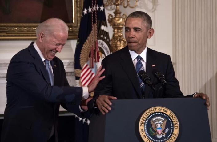 Joe Biden's getting a big assist from the popular ex-president Barack Obama (AFP Photo/NICHOLAS KAMM)