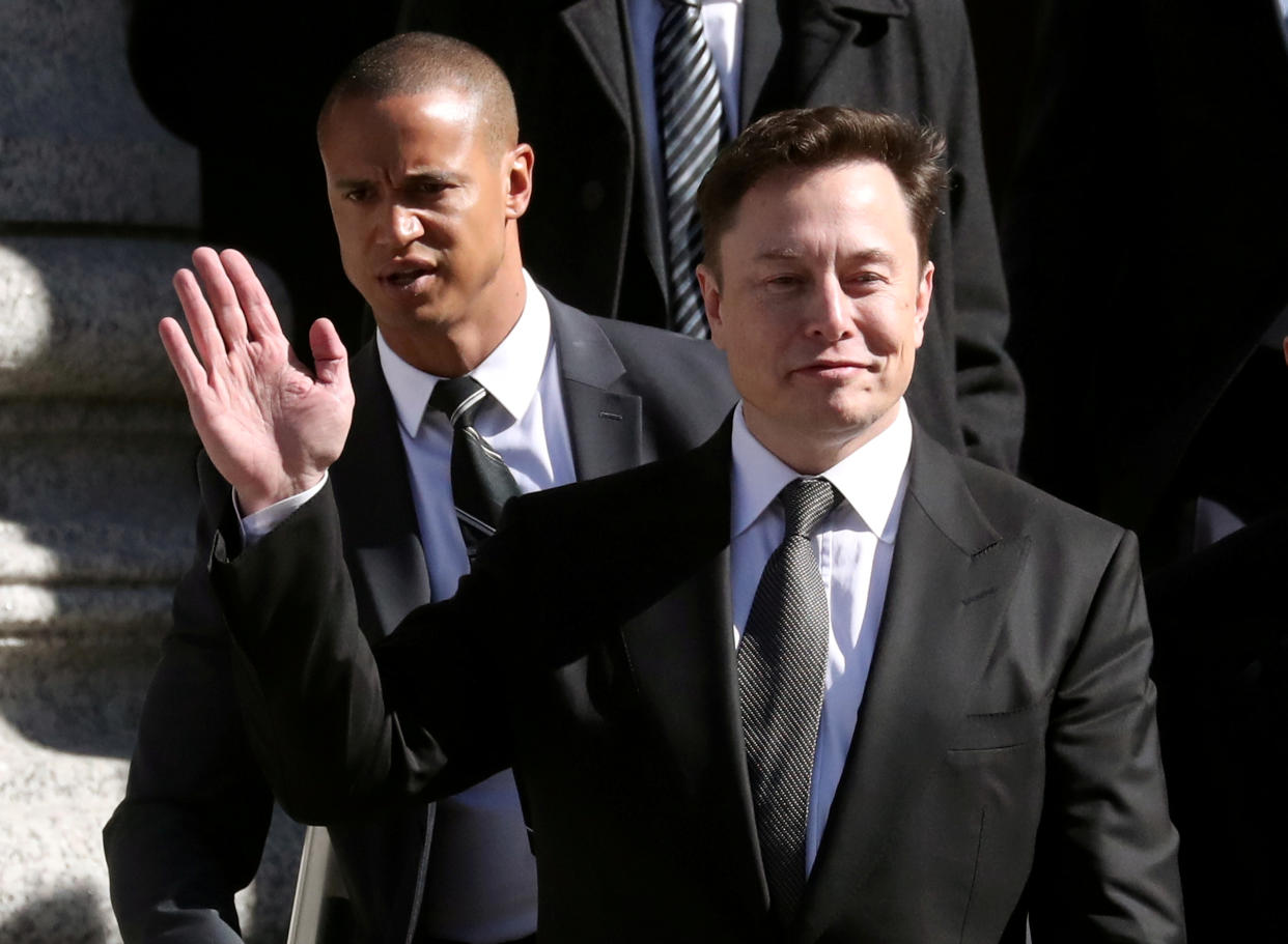 Tesla CEO Elon Musk leaves Manhattan federal court after a hearing on his fraud settlement with the Securities and Exchange Commission (SEC) in New York City, U.S., April 4, 2019.  REUTERS/Shannon Stapleton TPX IMAGES OF THE DAY